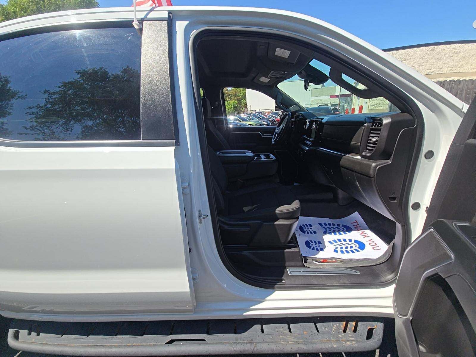 2024 Chevrolet Silverado 1500 LT LT1