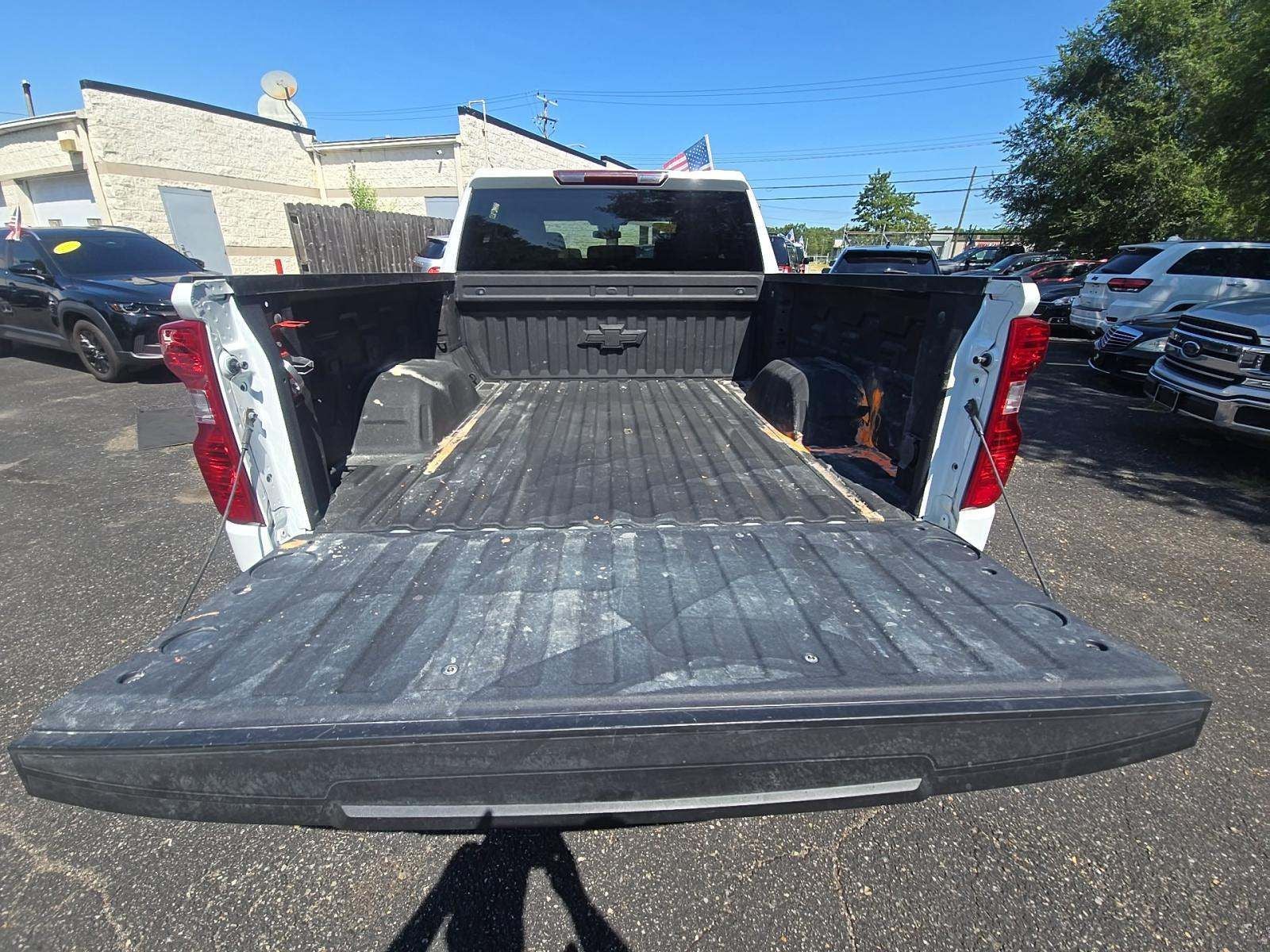 2024 Chevrolet Silverado 1500 LT LT1