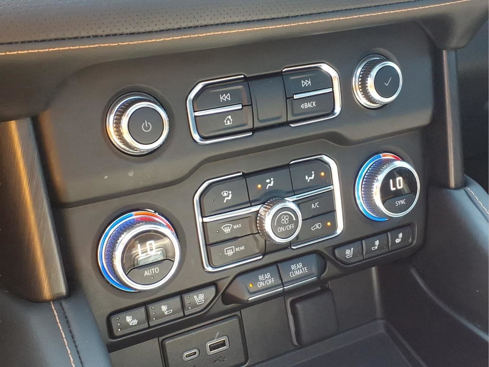 2024 GMC Yukon XL AT4