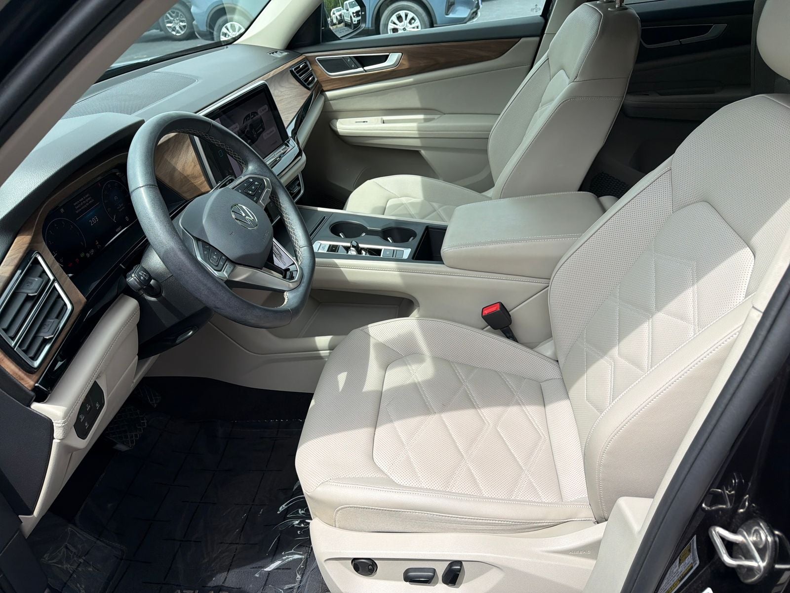 2024 Volkswagen Atlas 2.0T SE