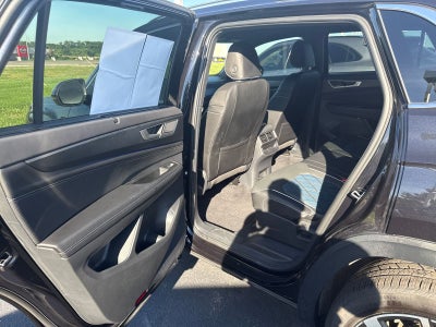 2025 Volkswagen Atlas Cross Sport 2.0T SEL Premium R-Line