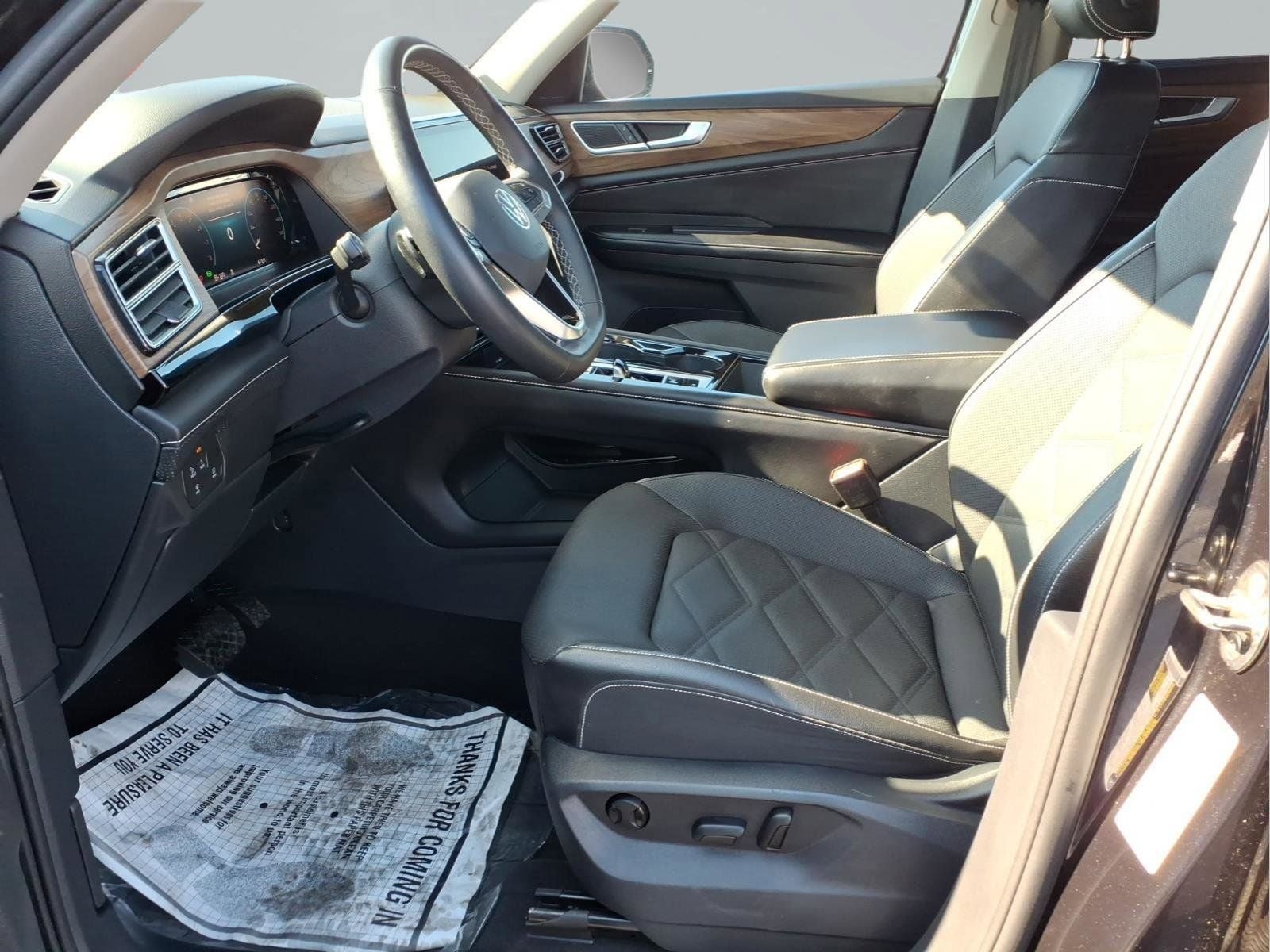 2024 Volkswagen Atlas 2.0T SE w/Technology