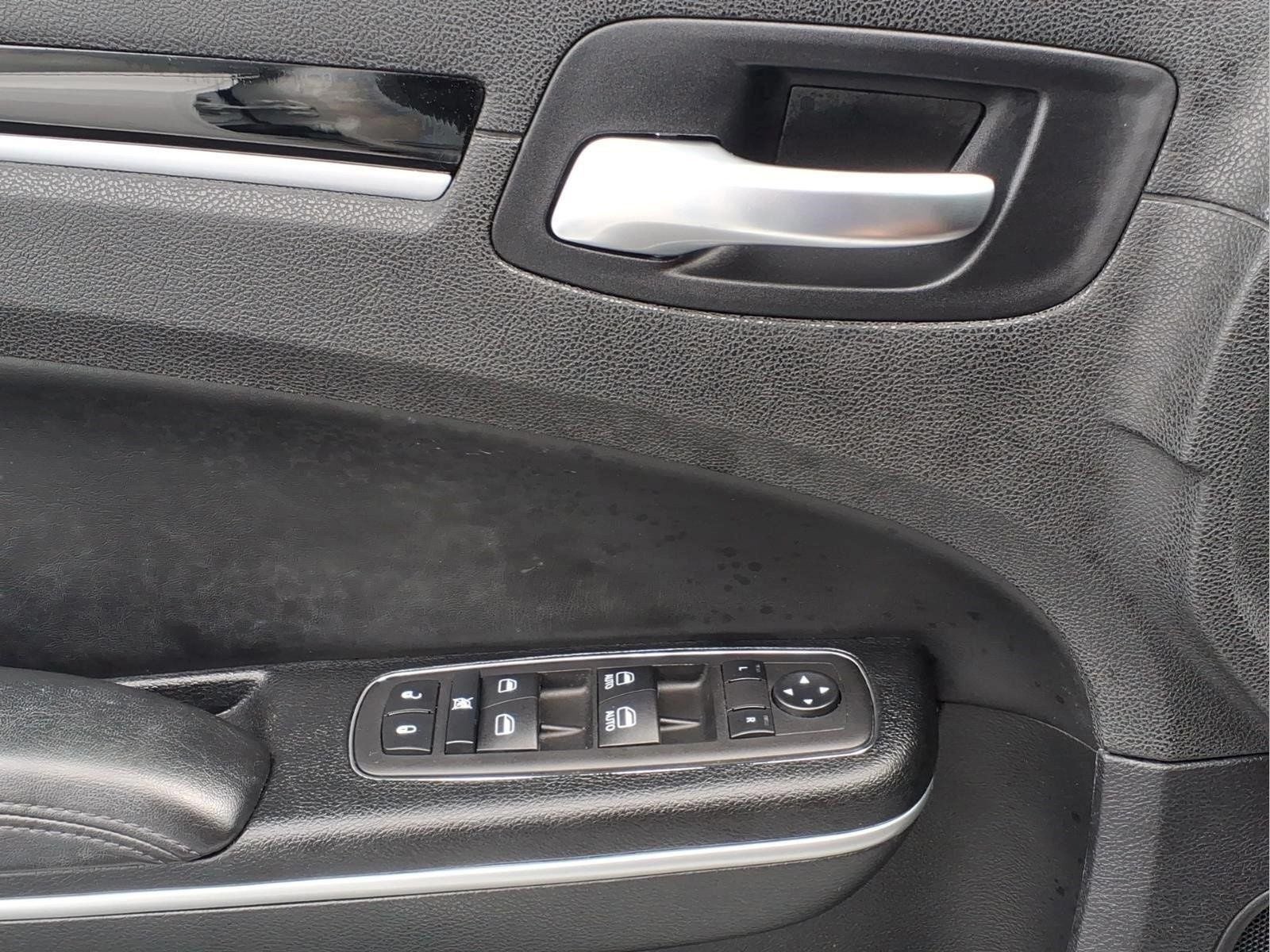 2023 Chrysler 300 Touring