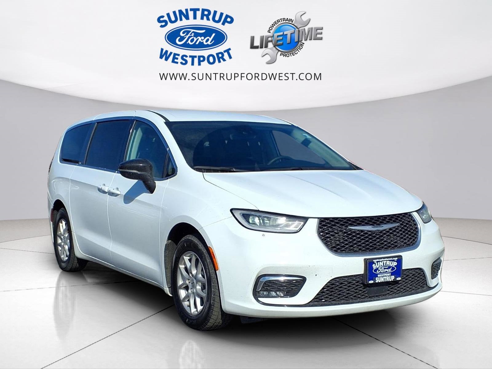 2024 Chrysler Pacifica Touring L