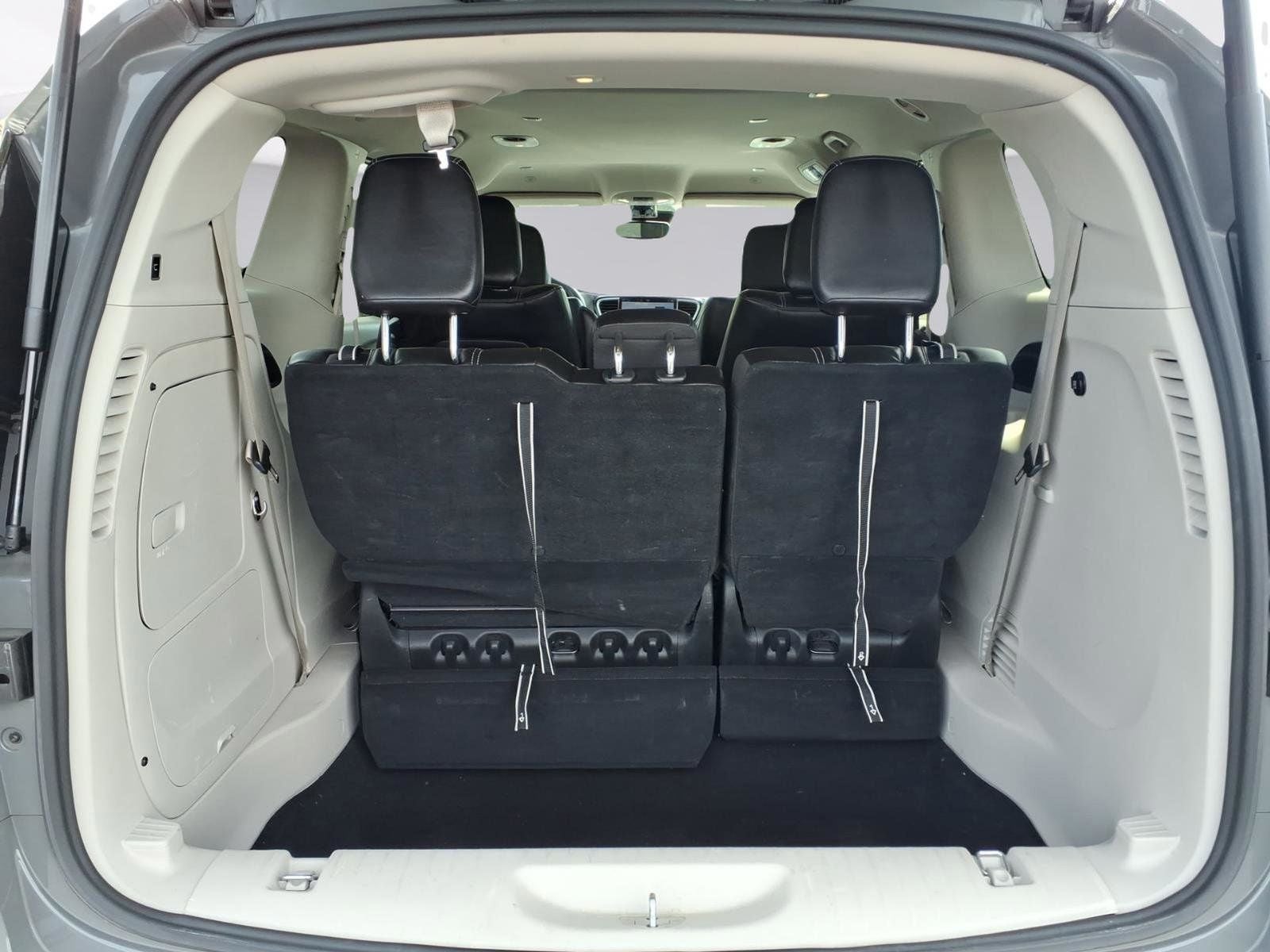 2023 Chrysler Pacifica Hybrid Touring L