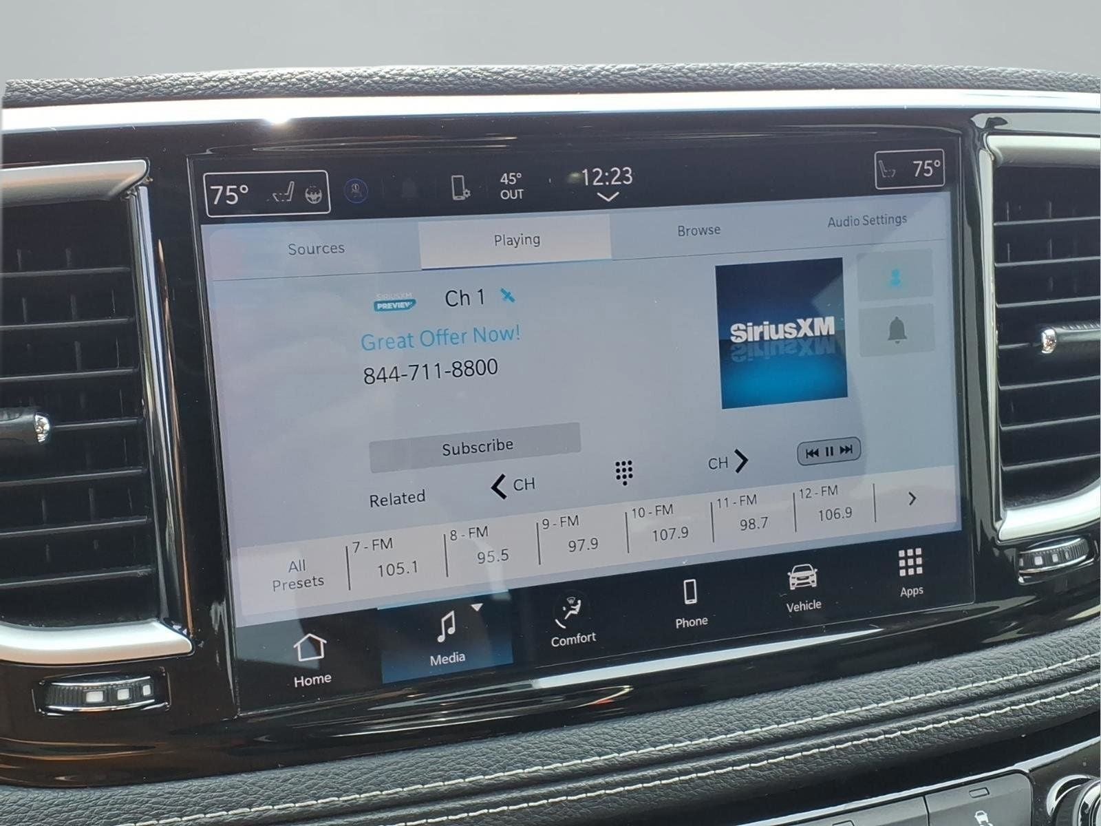 2023 Chrysler Pacifica Hybrid Touring L