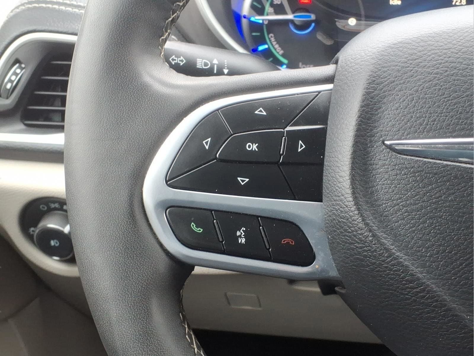 2024 Chrysler Pacifica Hybrid Select