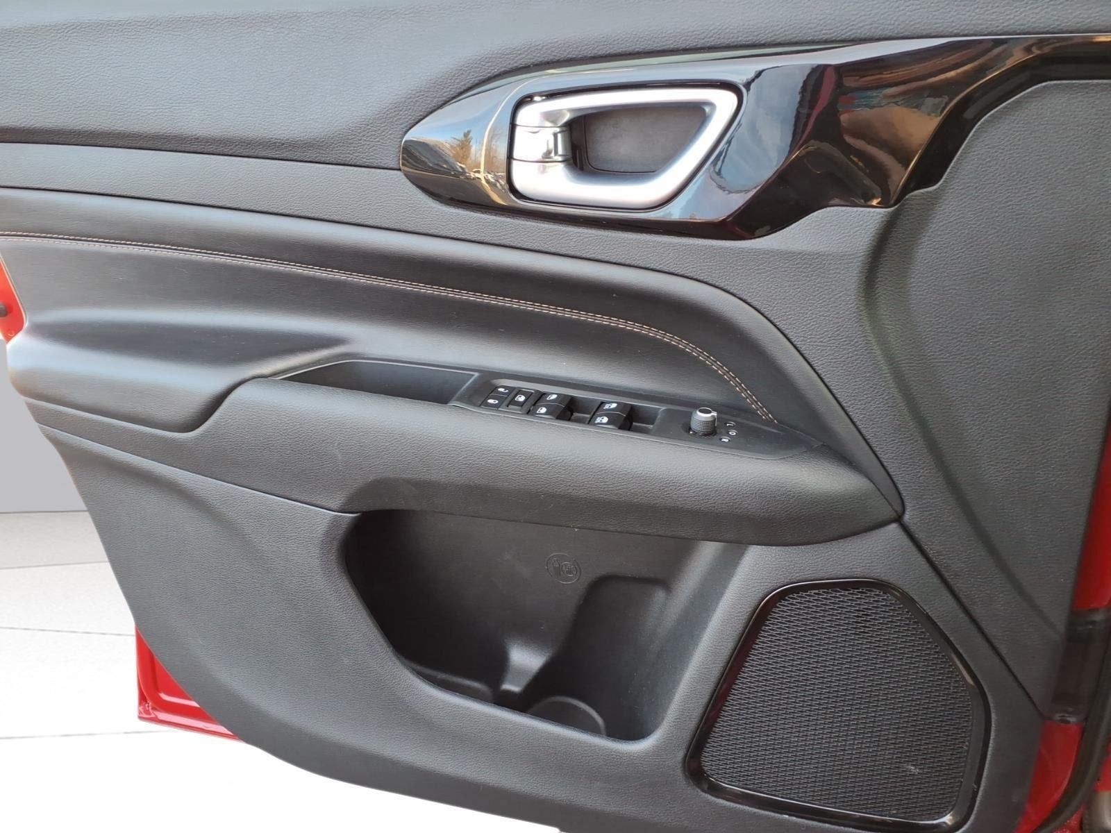 2023 Jeep Compass (Red) Edition