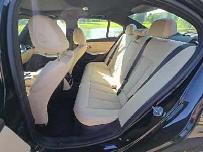 2025 BMW 3 Series 330i