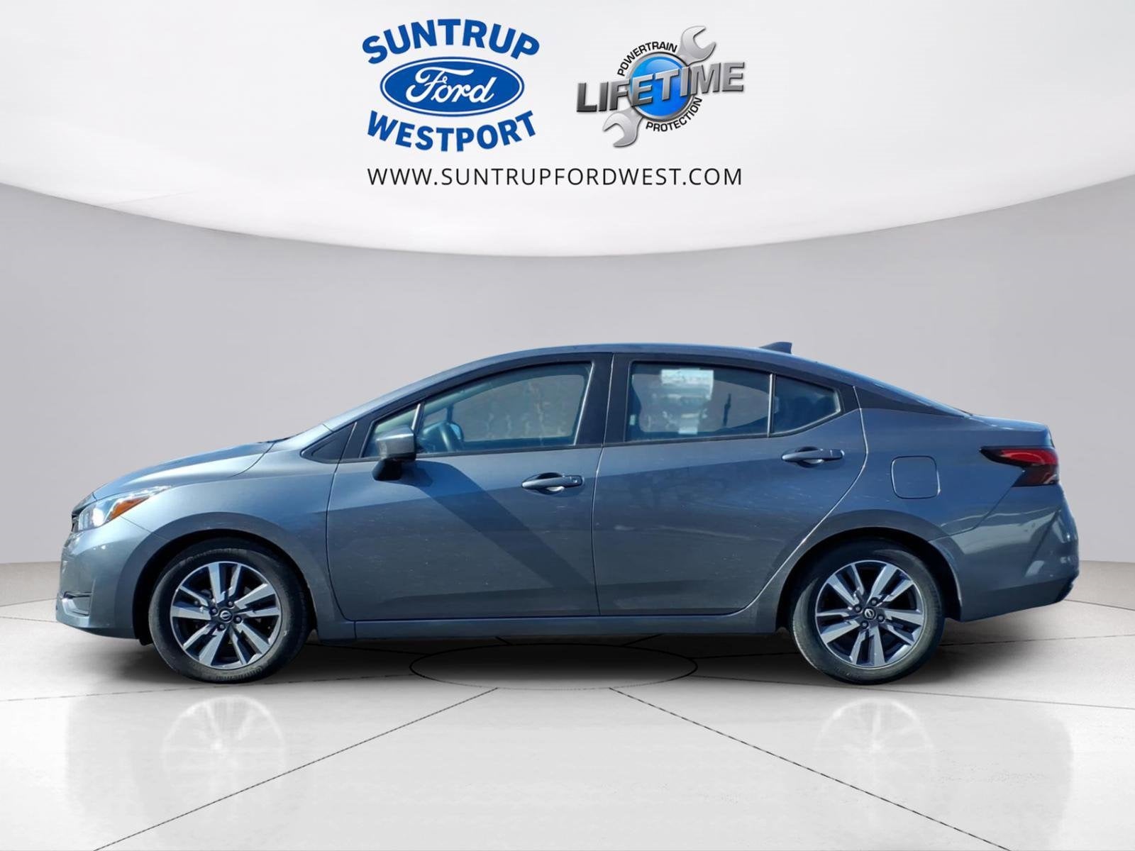 2023 Nissan Versa 1.6 SV