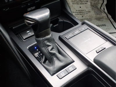 2022 Lexus ES 300h Luxury