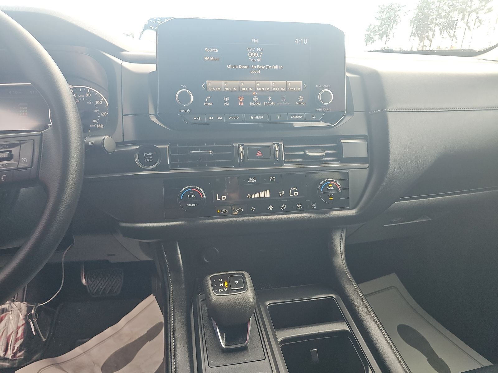 2025 Nissan Pathfinder S