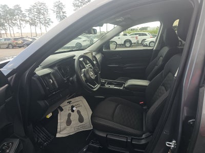 2025 Nissan Pathfinder S