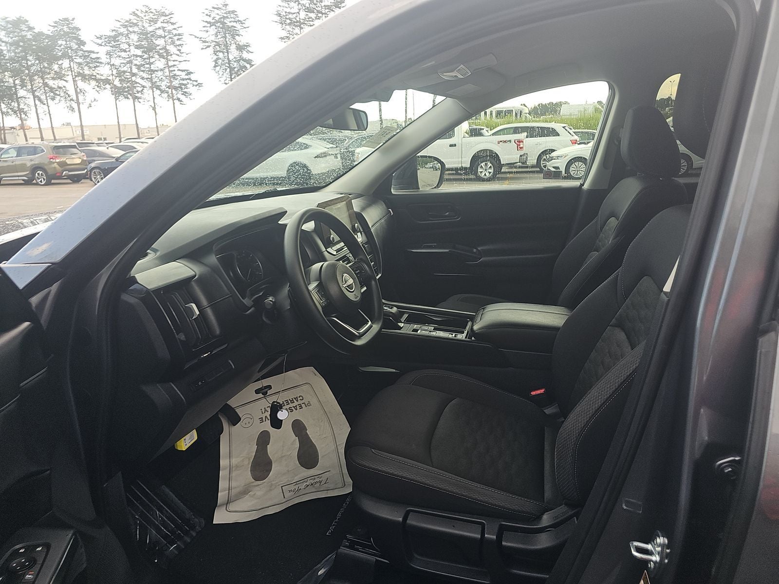 2025 Nissan Pathfinder S