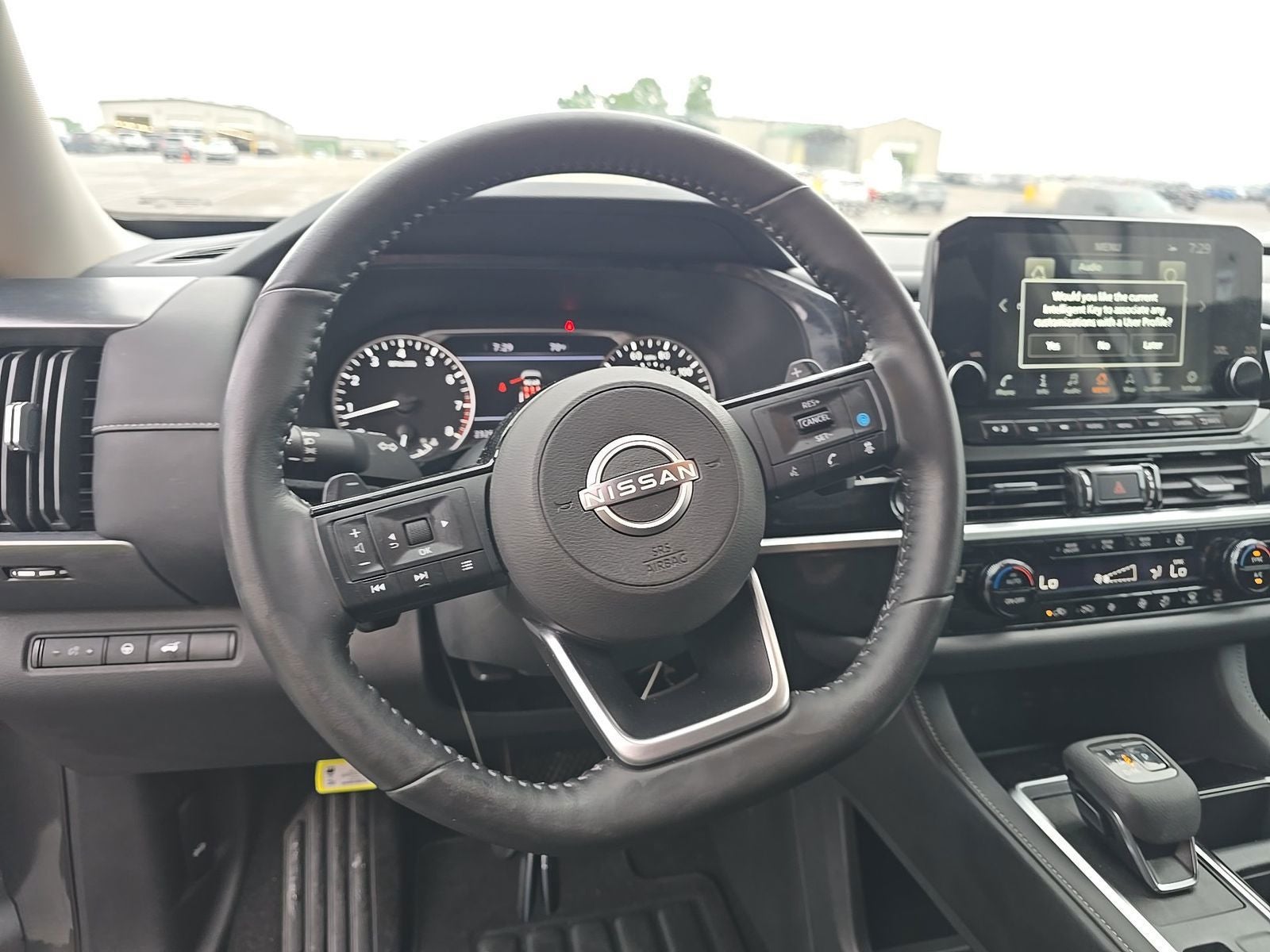 2025 Nissan Pathfinder SL