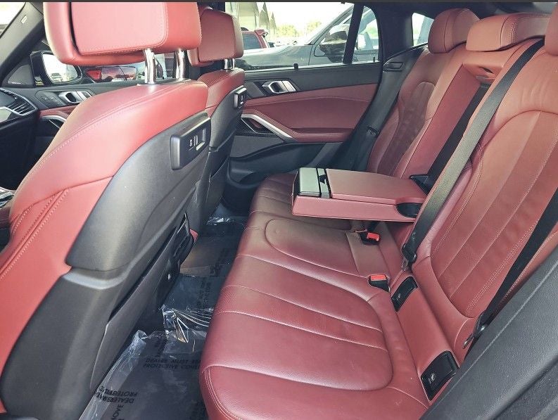 2021 BMW X6 M50i