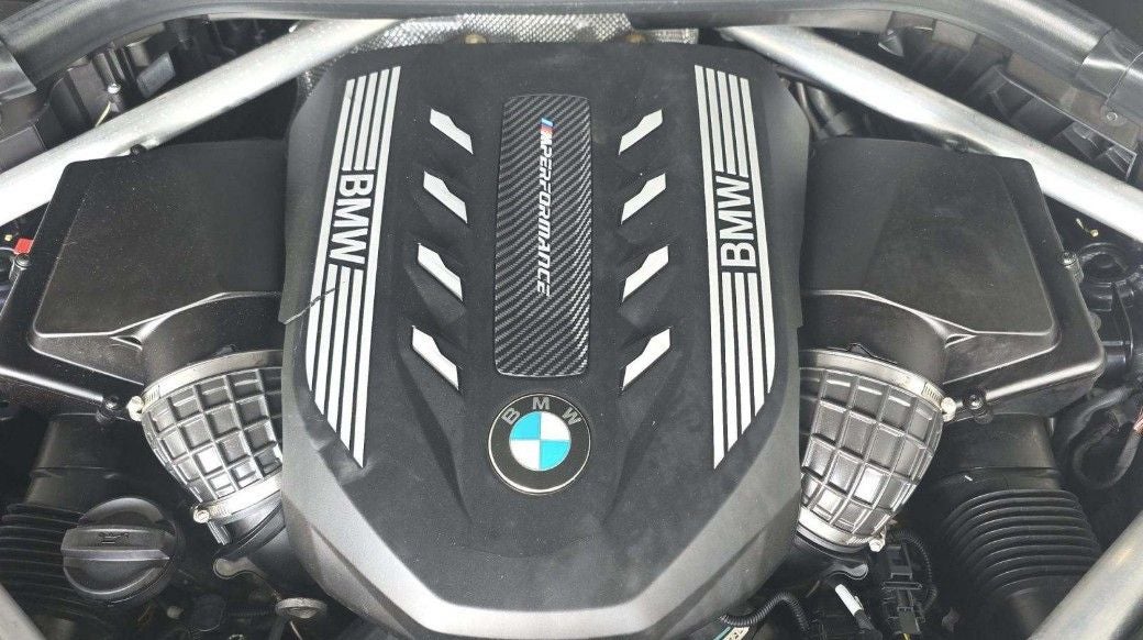 2021 BMW X6 M50i