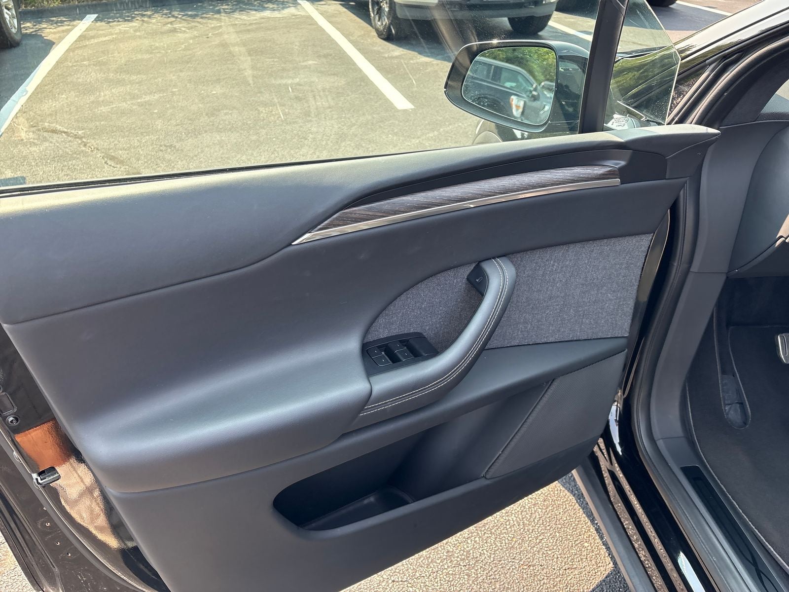 2022 Tesla Model X Base