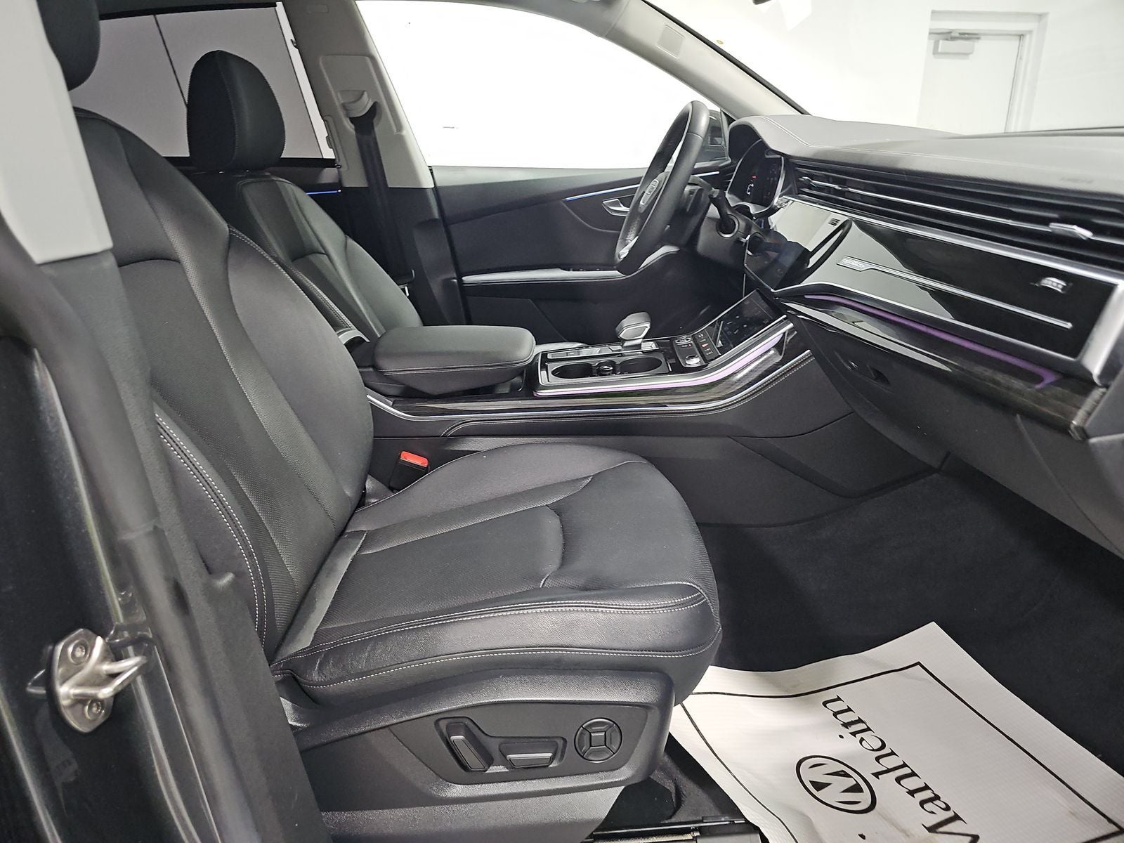 2023 Audi Q8 55 Premium Plus quattro