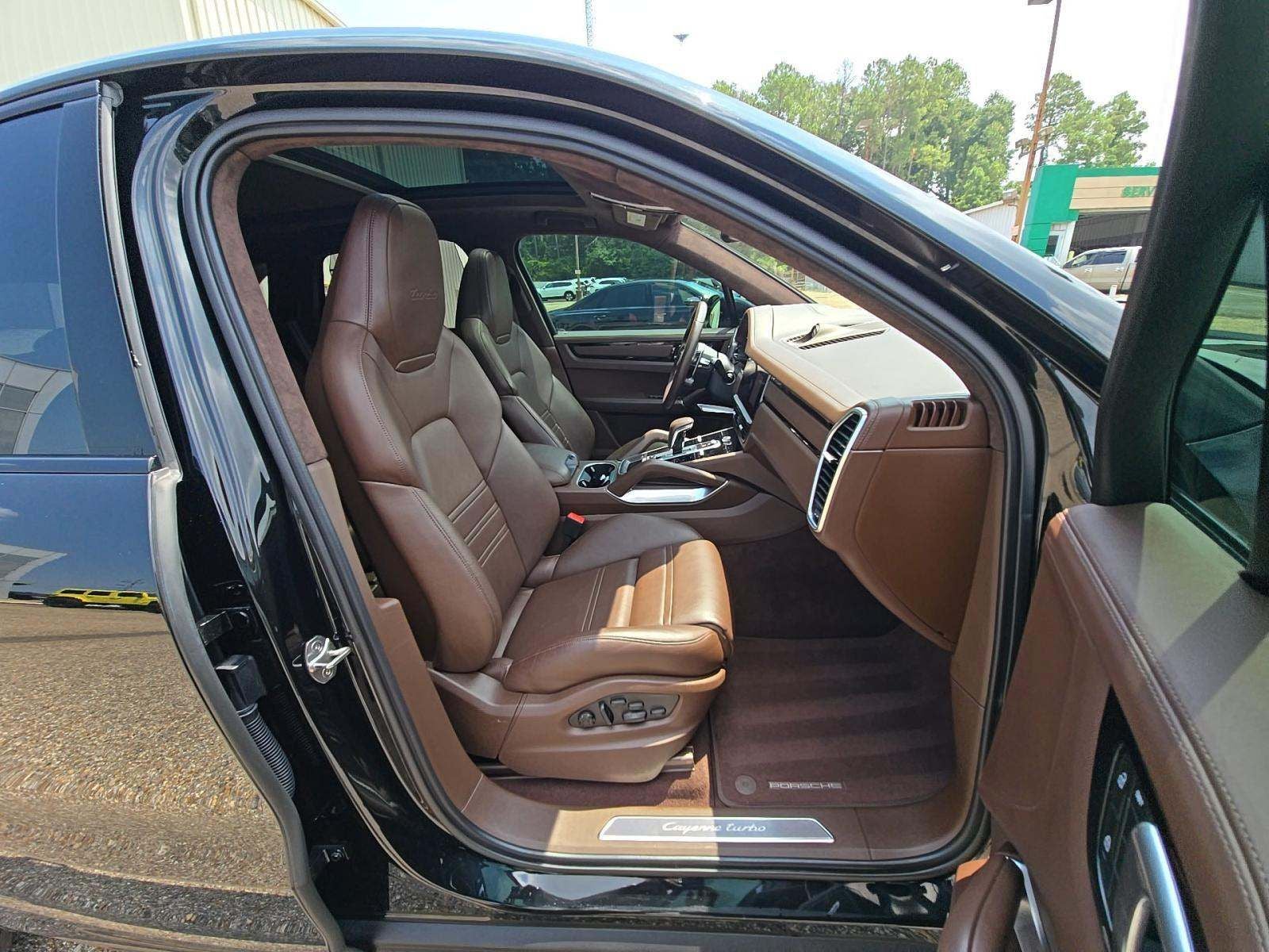 2023 Porsche Cayenne Turbo