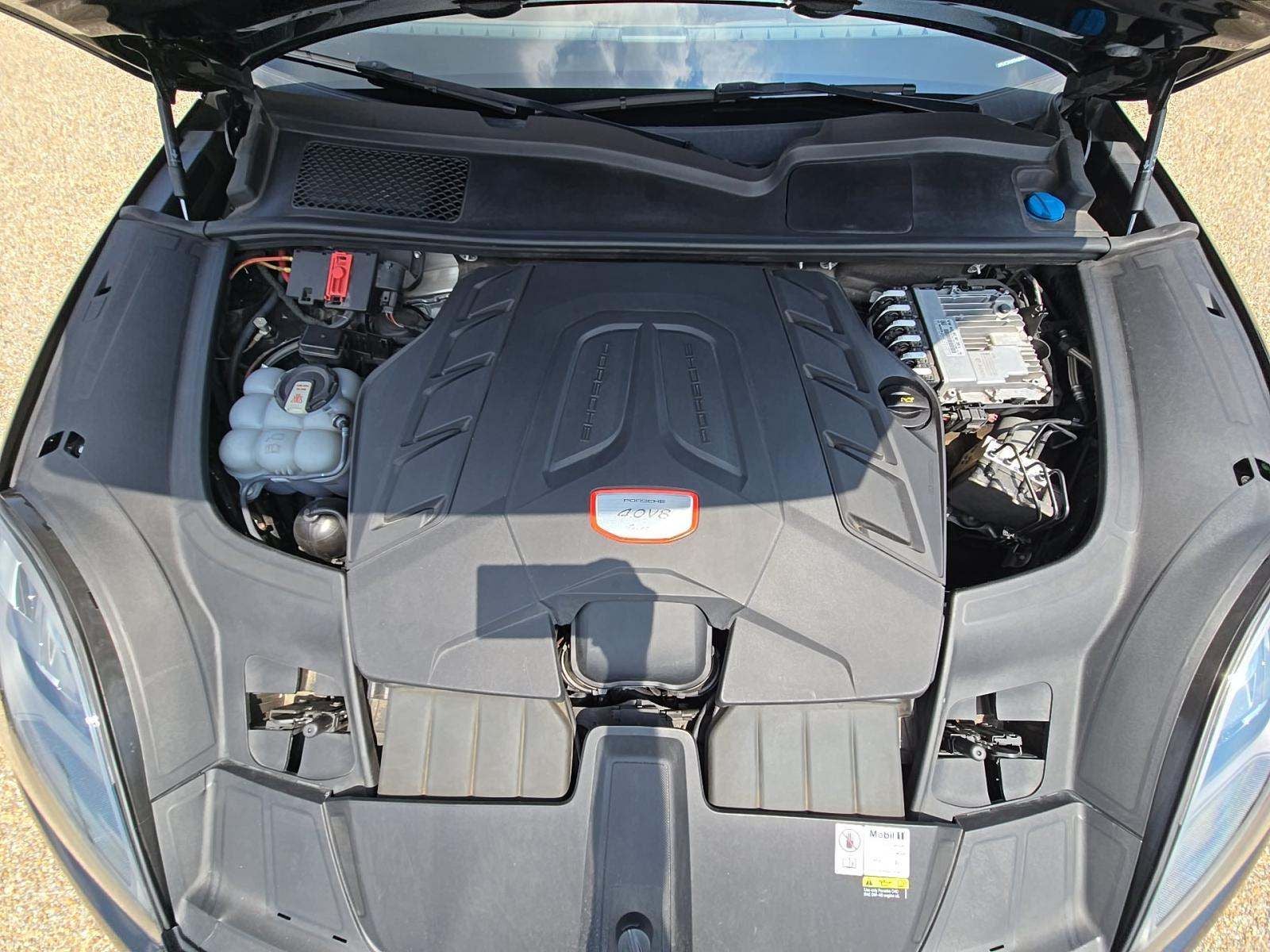 2023 Porsche Cayenne Turbo