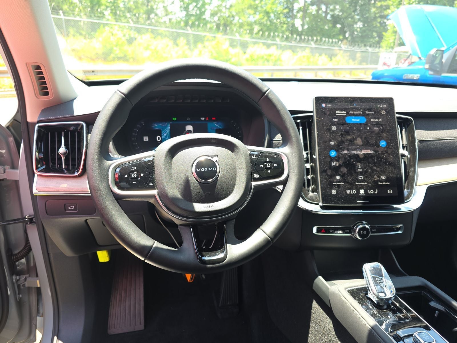 2025 Volvo XC90 B5 Plus 2025.5